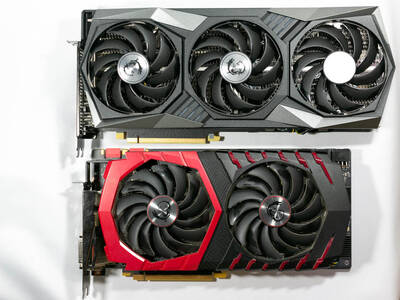 MSI GeForce GTX 1070 GAMING Z 8GとRTX 3070 GAMING X TRIOの形状比較