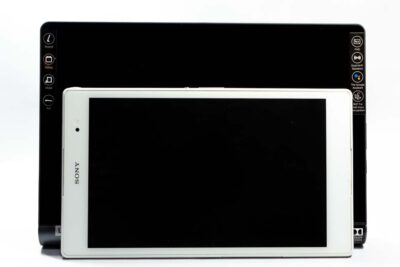 ZA3V0052JP(YT-X705F)とXperia Z3 Tablet Compact(SGP611)の大きさ比較-1