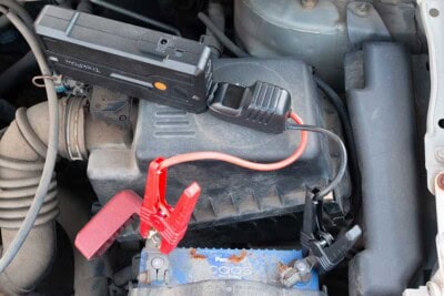 カーバッテリー交換 補助バッテリーの接続