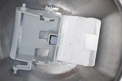 MCK70V フロートの掃除後