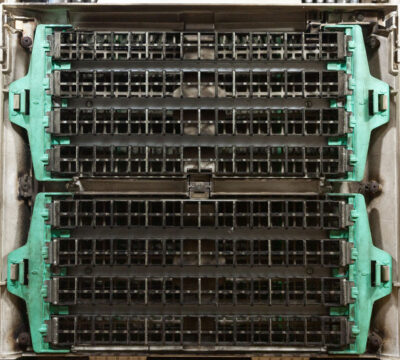 MC809のプラズマイオン化部と対向極板