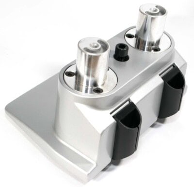 100-LA025のクランプ 上側