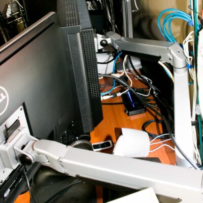 100-LA025とデュアルモニター