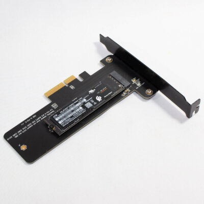 ヒートシンク無しの拡張カードにSN850Xを取り付け